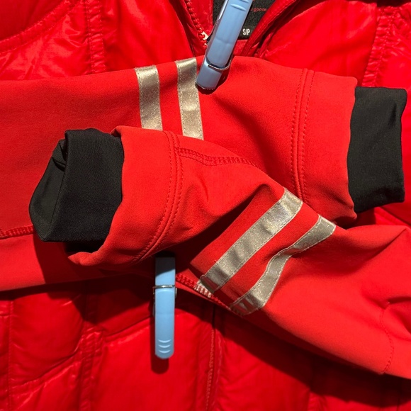 🇨🇦 Canada Goose Hybridge Jacket Small Red - Picture 15 of 16